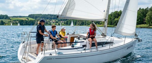 Obozy żeglarskie dla początkujących